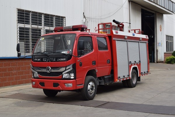 國六東風(fēng)2.5噸泡沫消防車
